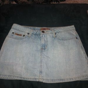 Jean skort